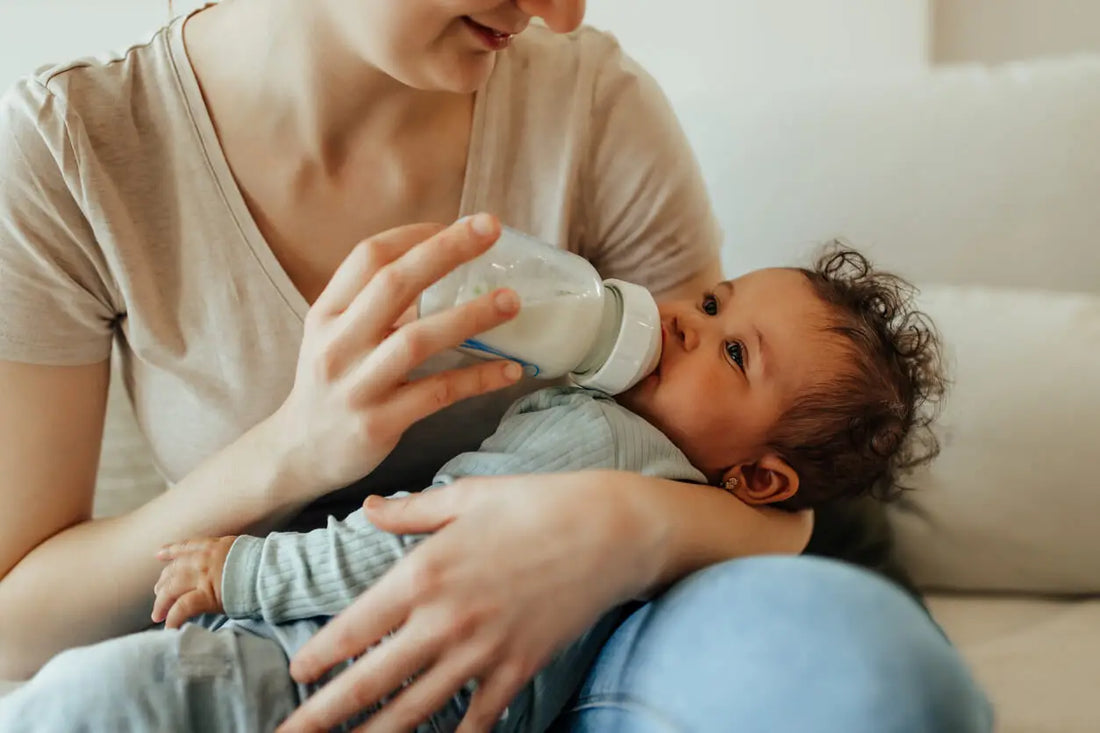 Biberones: ¿Plástico o vidrio? Guía para elegir el mejor para tu bebé